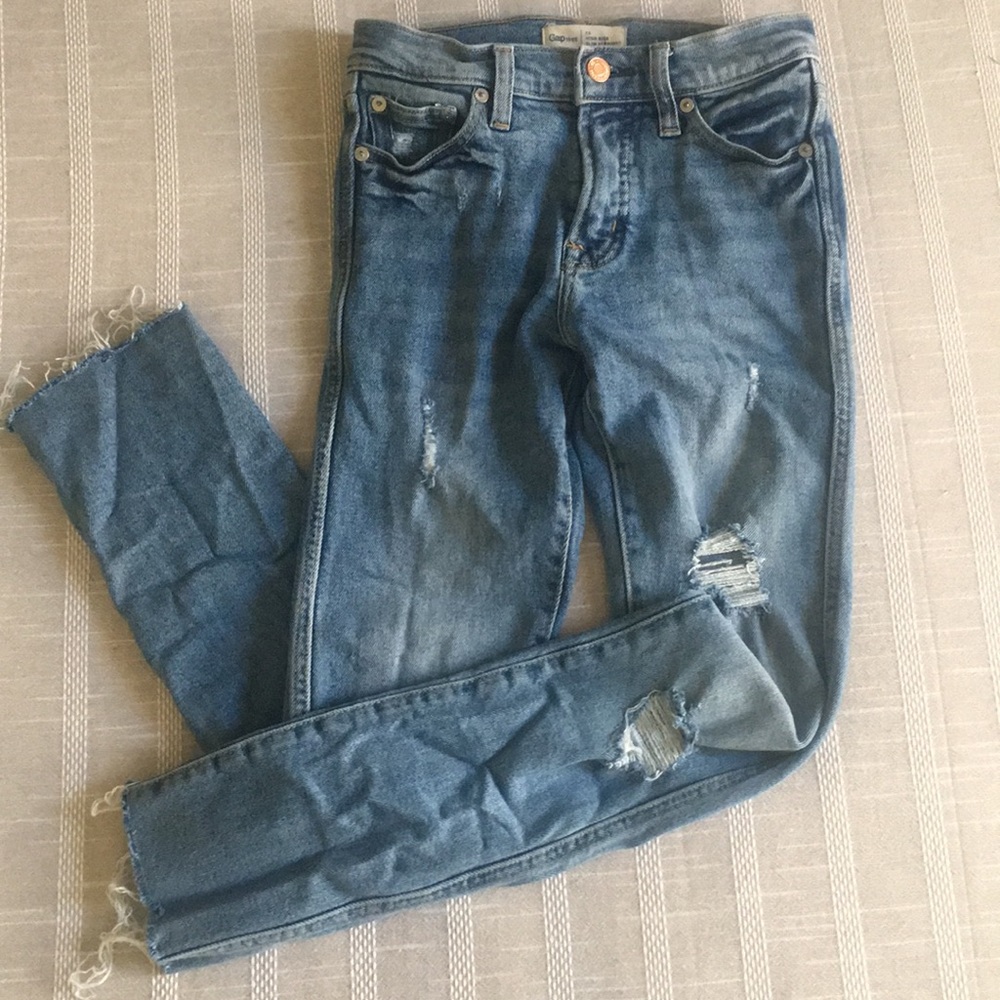 Gap 1969 Jeans distressed—in excellent condition.